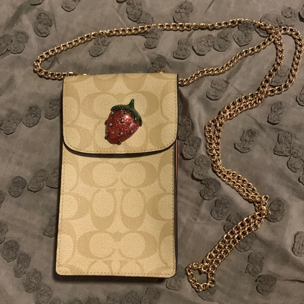 Coach Phone Holder